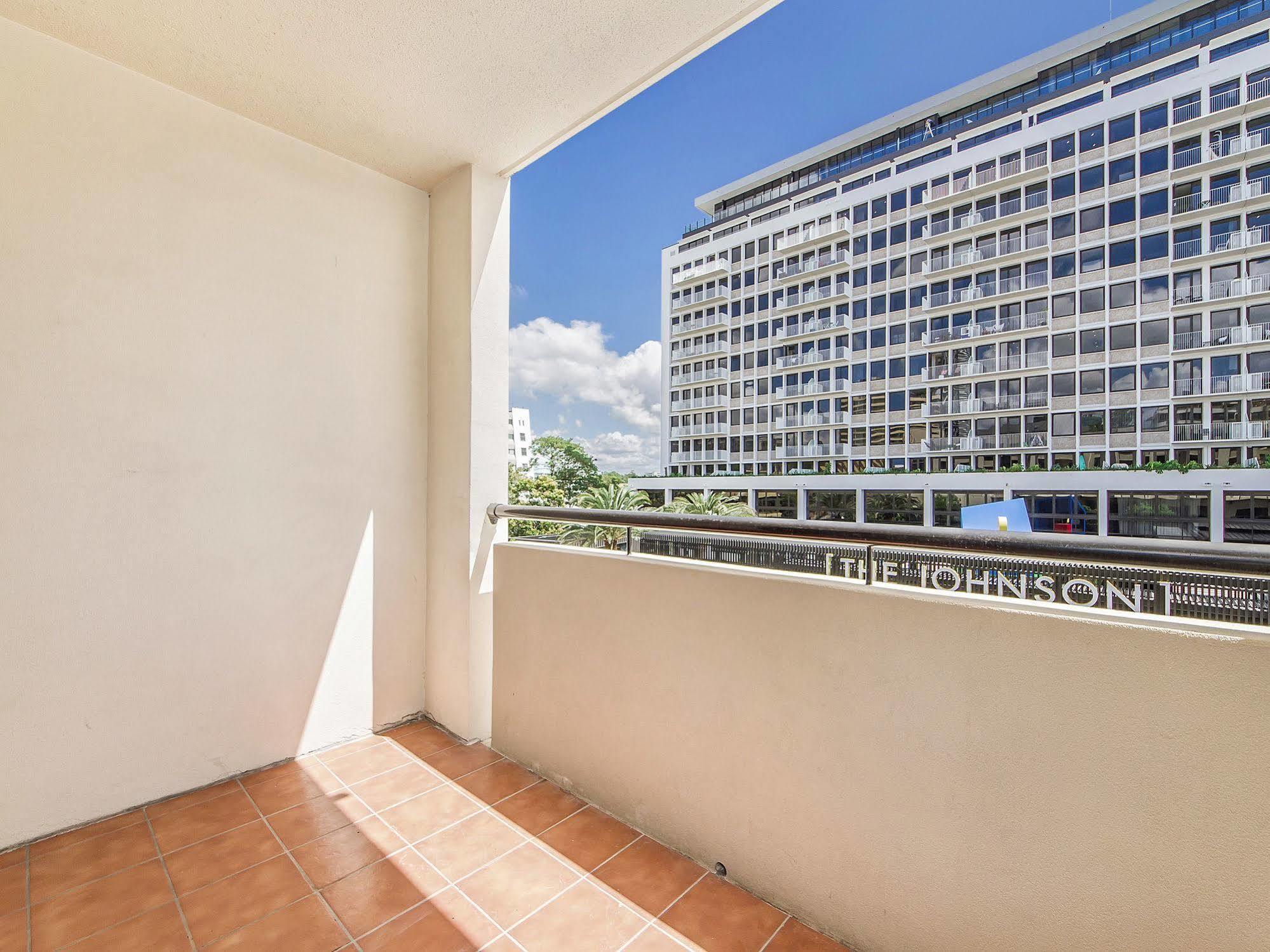 Spring Hill Central Apartments Брисбен Экстерьер фото